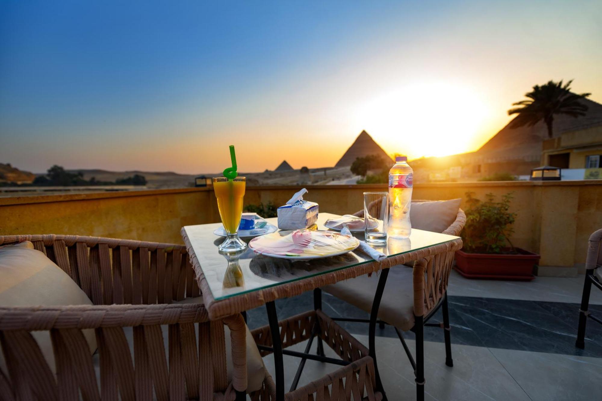 The Gate Hotel Front Pyramids & Sphinx View Kafret el-Gabal Eksteriør billede