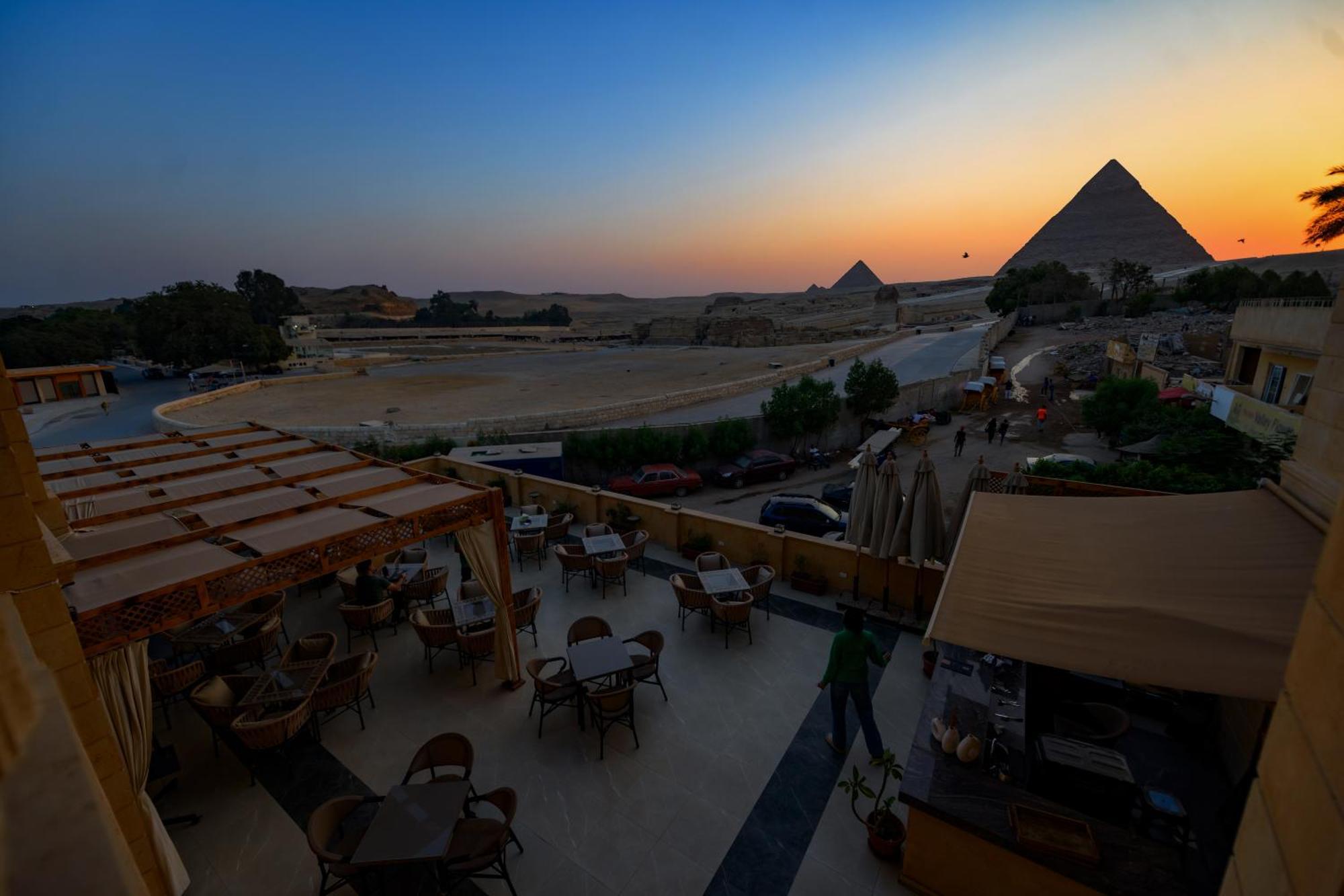 The Gate Hotel Front Pyramids & Sphinx View Kafret el-Gabal Eksteriør billede