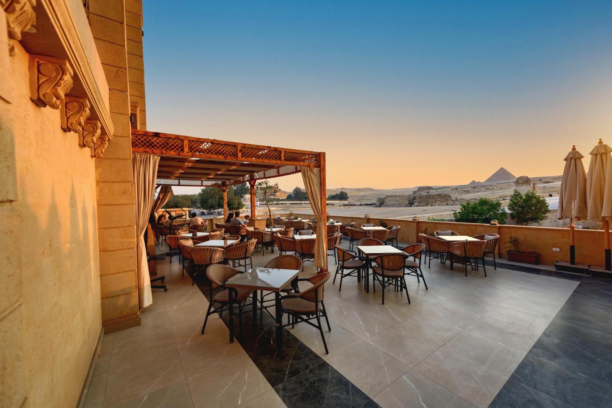 The Gate Hotel Front Pyramids & Sphinx View Kafret el-Gabal Eksteriør billede