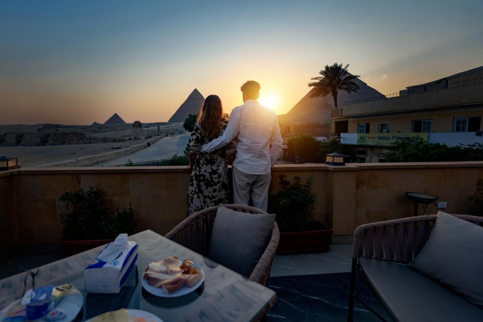 The Gate Hotel Front Pyramids & Sphinx View Kafret el-Gabal Eksteriør billede